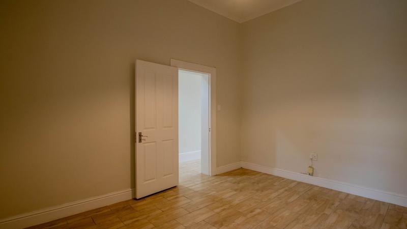 2 Bedroom Property for Sale in Woodstock Western Cape